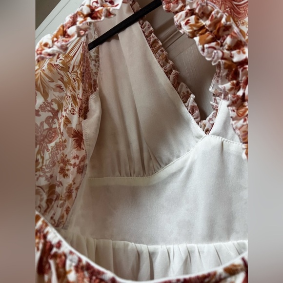 Flying Tomato Long Sleeve Lined Short mini Dress. Size medium. Flowy floral - Picture 5 of 5